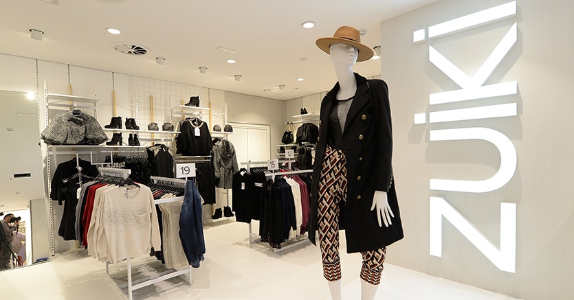 Zuiki abbigliamento curvy hotsell